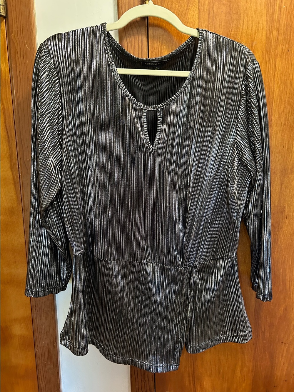 Adrienne Vittadini Shimmery Silver-Black Pleated Peplum Top
